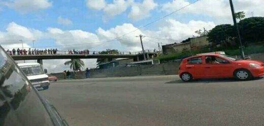Côte d’Ivoire /Drame un homme se jette d’un pont piéton à Yopougon
