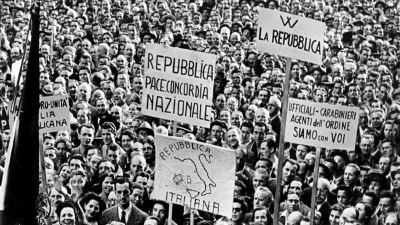Italie devenait une république