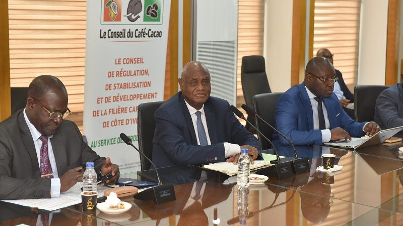 coopération entre le conseil du café-cacao et des experts du Ministère de l’Agriculture brésilien