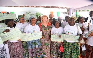 Dominique Ouattara /L’autonomisation économique des femmes est une clé du développement