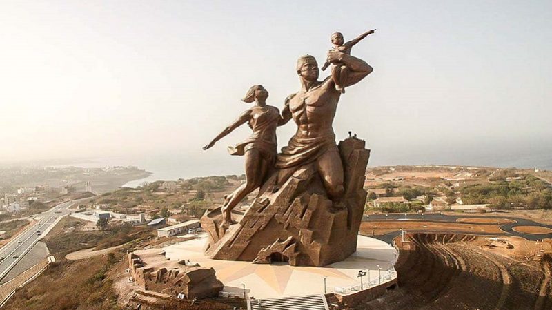 Il y a 16 ans, le Président sénégalais Abdoulaye Wade inaugurait « Le Monument de la Renaissance africaine » à Dakar