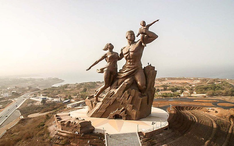 Il y a 16 ans, le Président sénégalais Abdoulaye Wade inaugurait « Le Monument de la Renaissance africaine » à Dakar