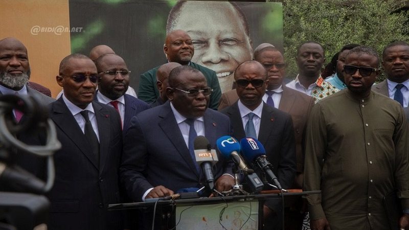 Côte d’Ivoire / Bacongo balaie les spéculations sur la santé du Chef de l’État et met en garde contre la désinformation