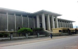 Côte d’Ivoire / près de 500 agents d’affaires judiciaires interdits d’exercer